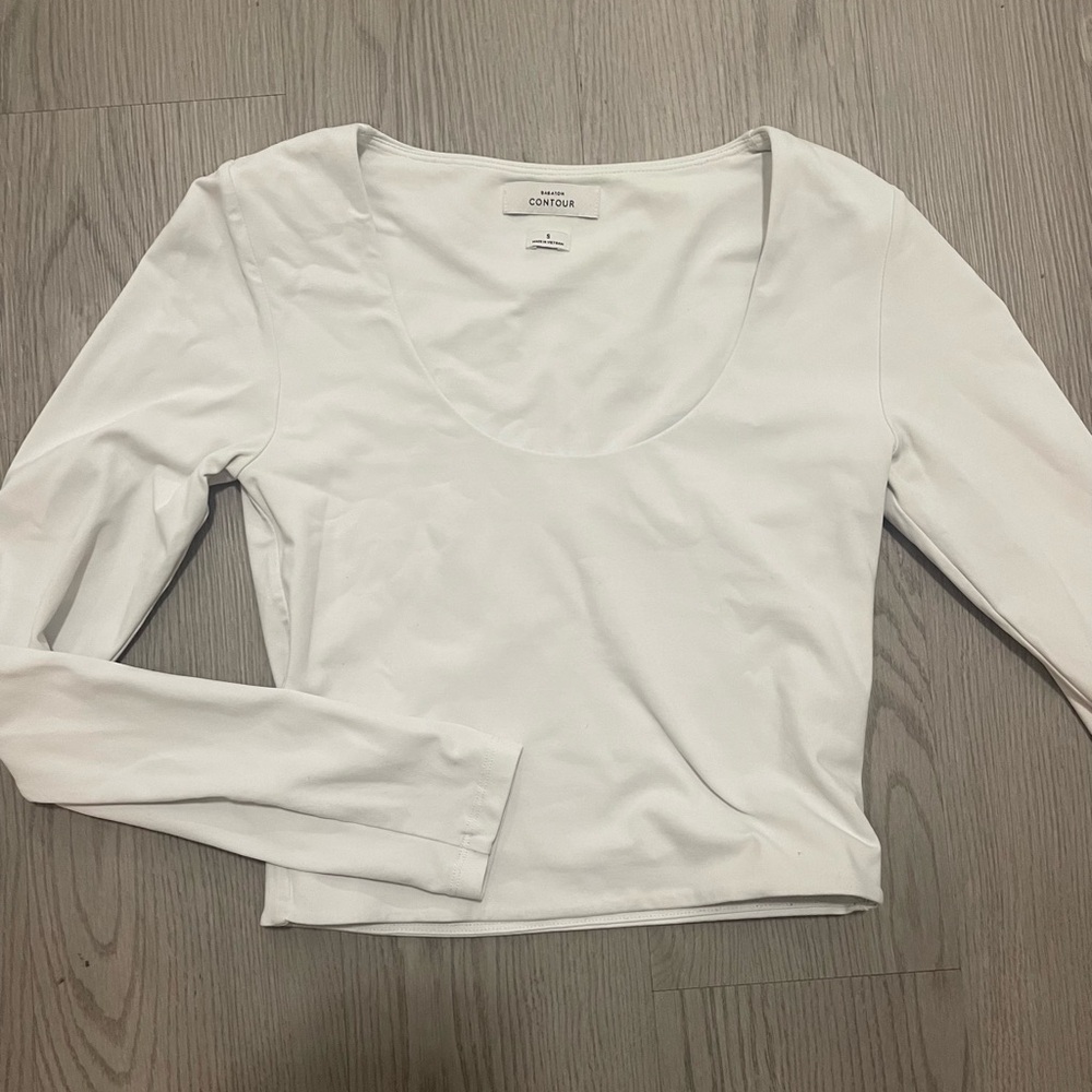 Aritzia Women's White Long Sleeve Top